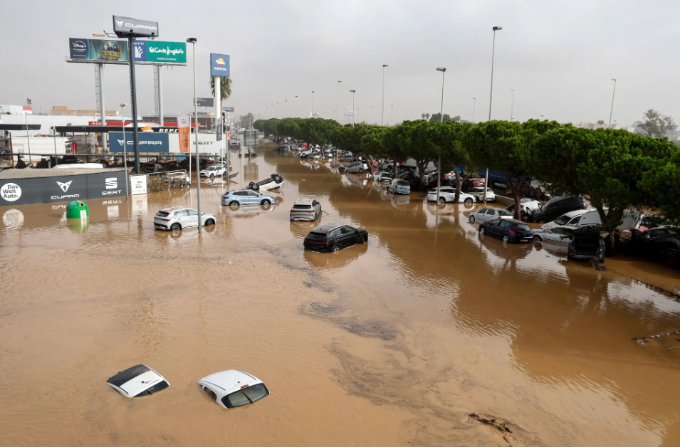 Unforeseen surges in Spain: 95 dead, three days of national mourning