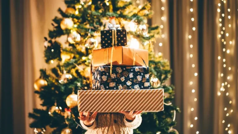 Weight on guardians for Instagram-worthy Christmas