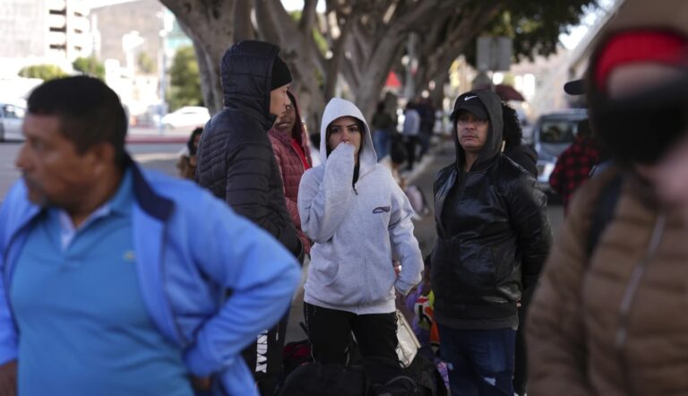 Vagrants stranded when thousands of arrangements to enter US cancelled