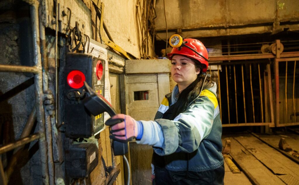 Ladies take intense modern employments in apparatus and mines